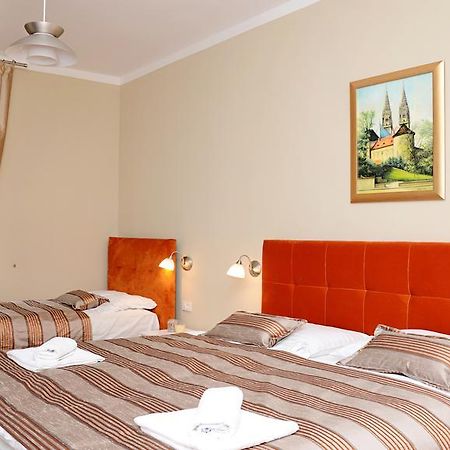 Flowers City Center Apartments Zagreb Buitenkant foto
